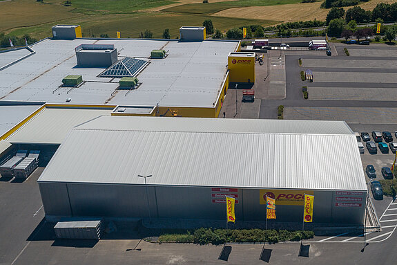 Isolierte Alu-Leichtbauhalle und Bürocontainer für POCO Einrichtungsmärkte GmbH in Görgeshausen - 2