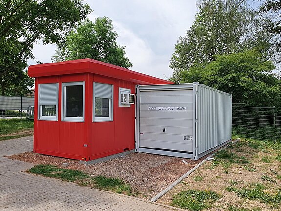 Bürocontainers inkl. Sanitäranlagen als Verkaufsshop des TV Idstein - 1