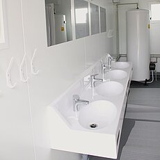 Container mit Beleuchtung & Spiegeln