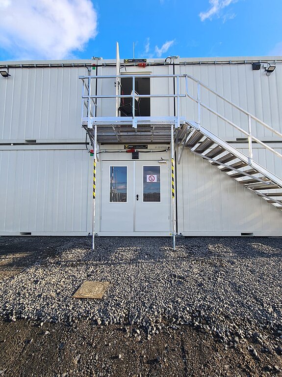 66 Container als Containeranlage mit Sanitärcontainer für Notunterkunft im Main-Kinzig-Kreis - 3