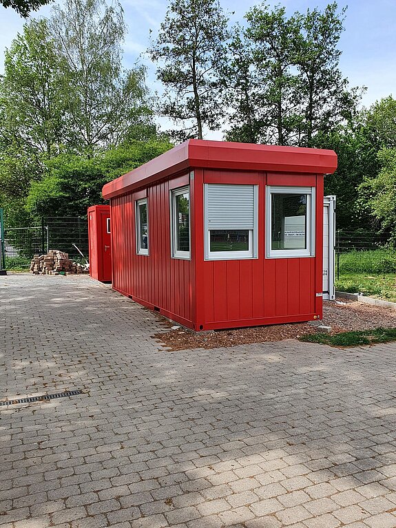 Bürocontainers inkl. Sanitäranlagen als Verkaufsshop des TV Idstein - 2